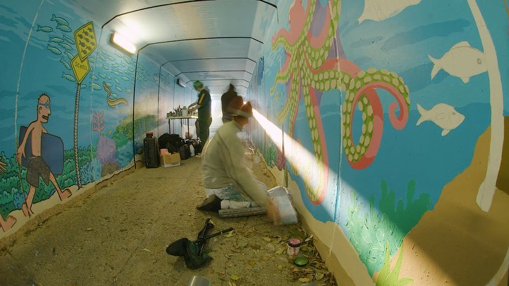 Trevor at work on the Octopus in divine light..

SEE THE WHOLE FILM. LINK IN BIO

The Making of THE AMAZING MEREWETHER AQUARIUM 
#merewetherbeach #merewetheraquarium #merewetheraquariumtunnel #merewethersurfhouse #thebeachesmerewether #timelapse #streetart #documentary #artfilm